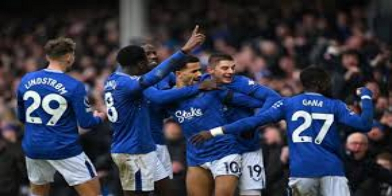 比赛形势概览：低谷对决中的英超生存战- 九游娱乐