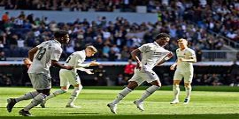 德甲观察：拜仁波动与多特反弹的对比格局 -九游娱乐