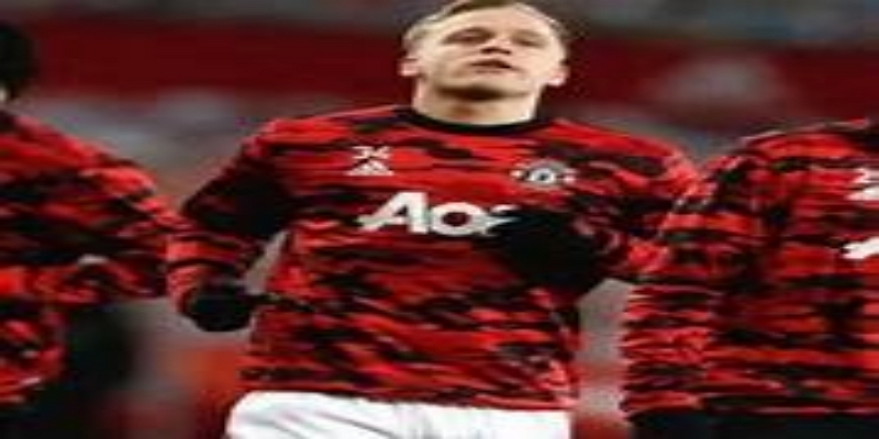 范德贝克战术适配性解析，中场三角体系初现雏形-九游娱乐