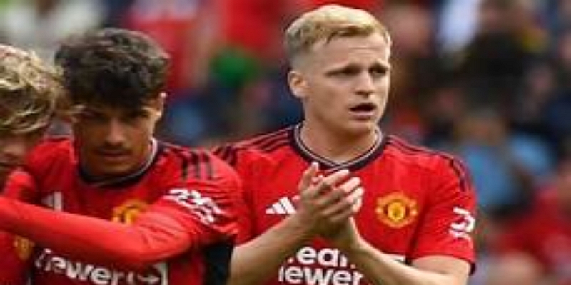 菱形中场试验与曼联战术进化方向-九游娱乐